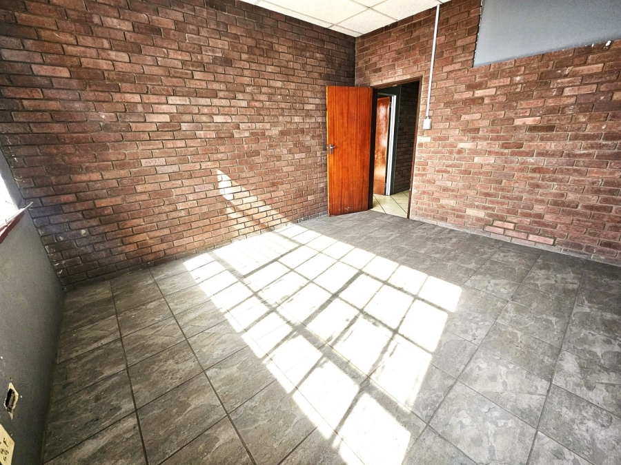 To Let Commercial Property for Rent in Rustenburg Rural North West